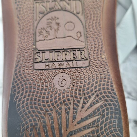 Island Slipper Hawaii Leilani Gold Silver Floral Thong Flip Flop Size 6 Comfort - Picture 4 of 4